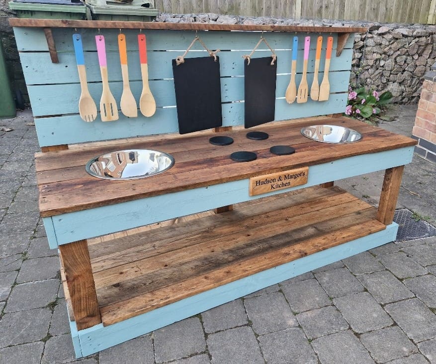 Triple mud kitchen. 1.5m wide.