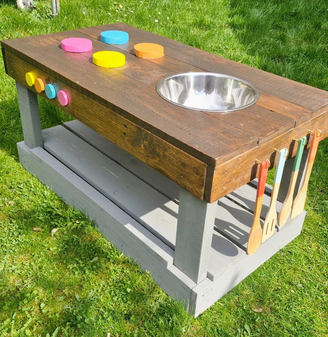 Mini Mud Kitchen
