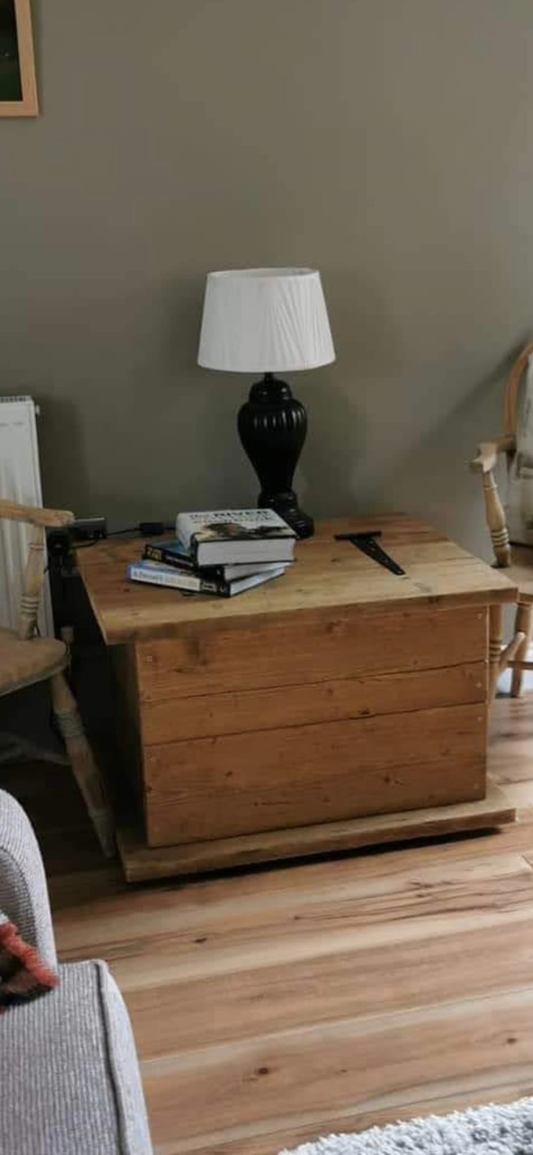 Reclaimed wooden ottoman